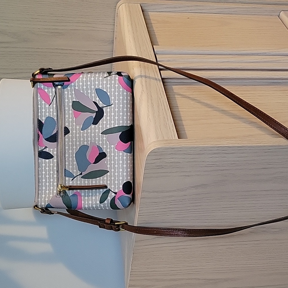 Fossil Floral Pink Blue & Gray Crossbody Bag - Picture 5 of 10